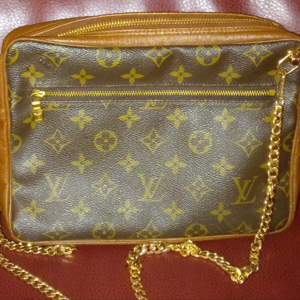 LOUIS VUITTON Monogram Pochette Sports Crossbody
